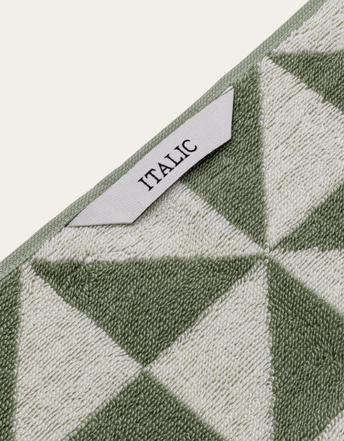 Load image into Gallery viewer, Umbra Towels
